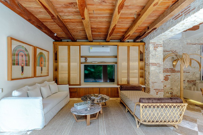 Car015 – Luxury stylish house in Getsemani