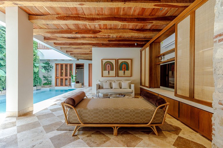 Car015 – Luxury stylish house in Getsemani