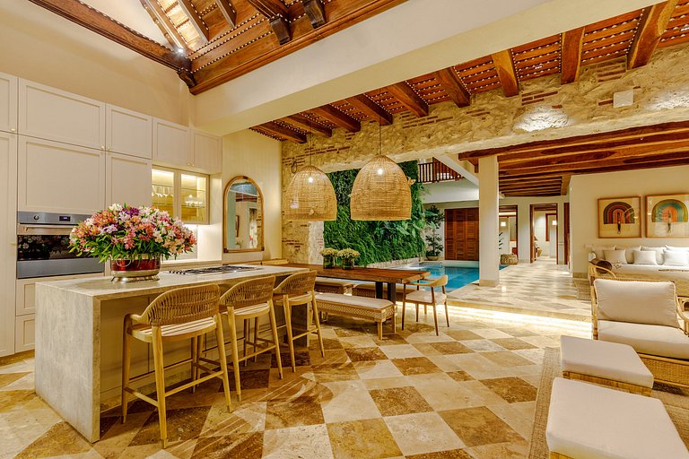 Car015 – Luxury stylish house in Getsemani