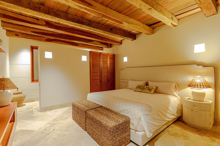 Car015 – Luxury stylish house in Getsemani