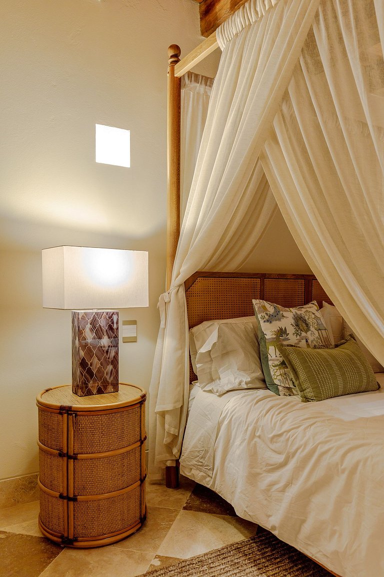 Car015 – Luxury stylish house in Getsemani