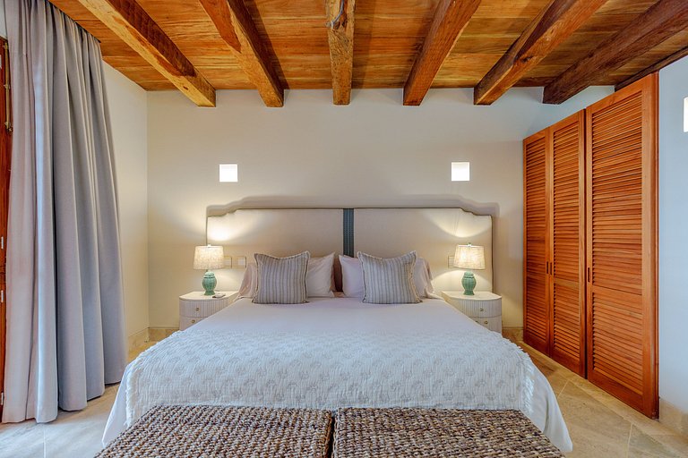 Car015 – Luxury stylish house in Getsemani