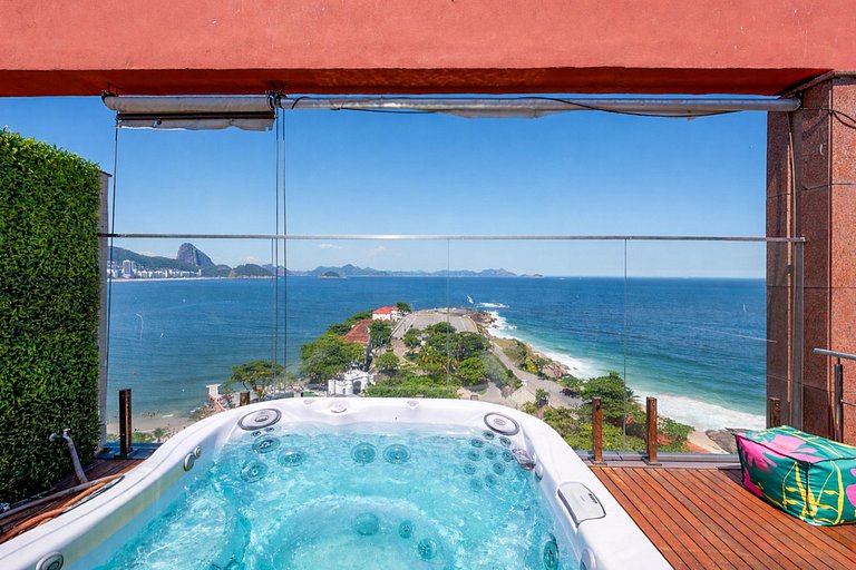 Rio037 - 3 bedroom penthouse in Arpoador