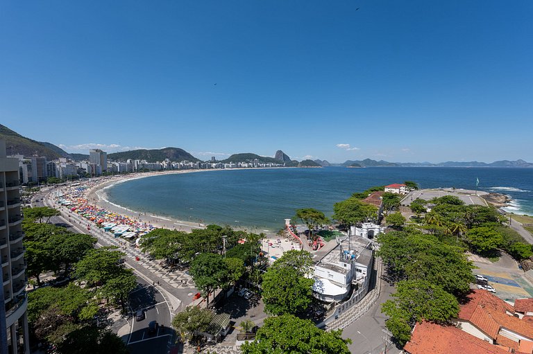 Rio037 - 3 bedroom penthouse in Arpoador