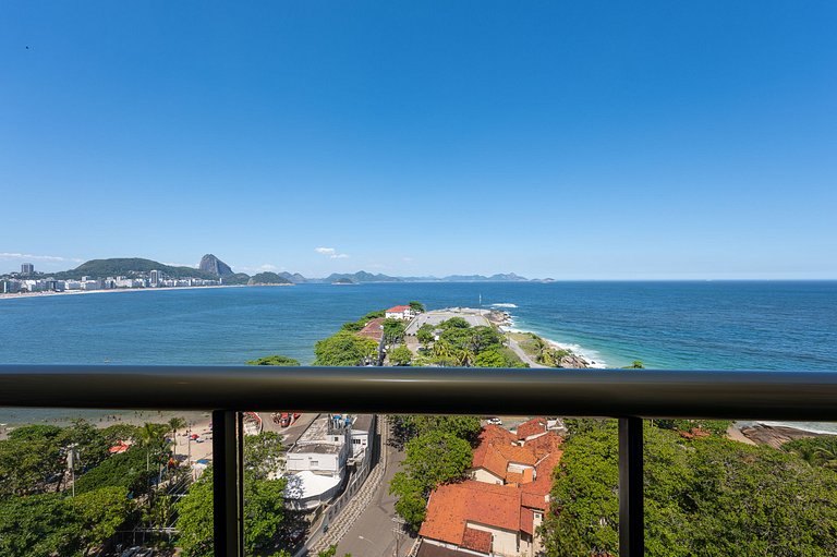 Rio037 - 3 bedroom penthouse in Arpoador