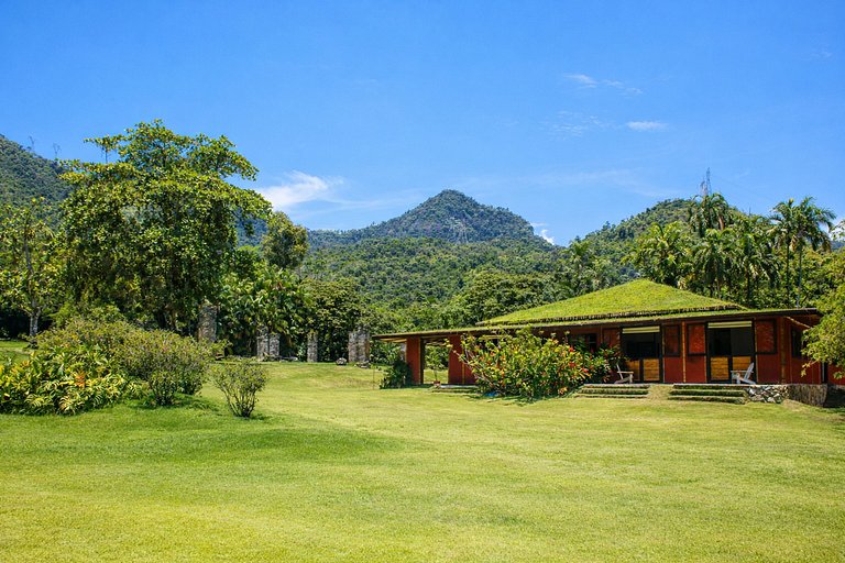 Ang054 - Santuario Privado en Porto Frade