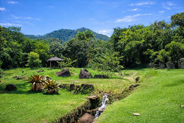 Ang054 - A Tropical Sanctuary in Porto Frade