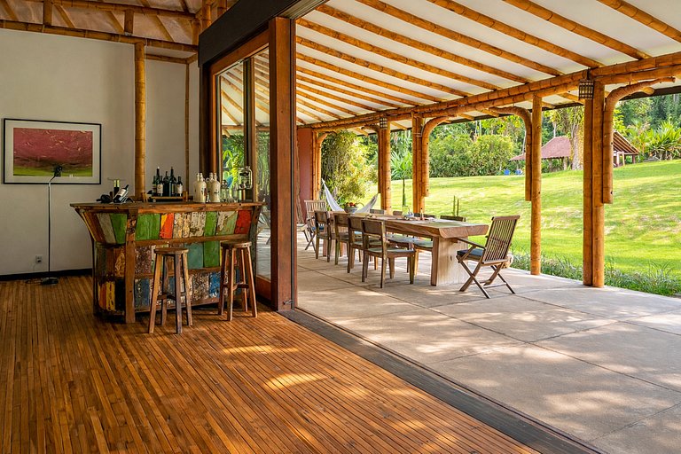 Ang054 - A Tropical Sanctuary in Porto Frade