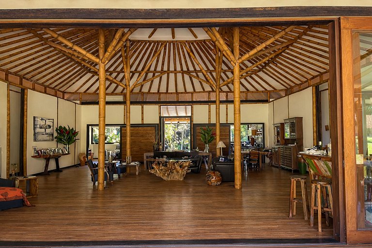 Ang054 - A Tropical Sanctuary in Porto Frade