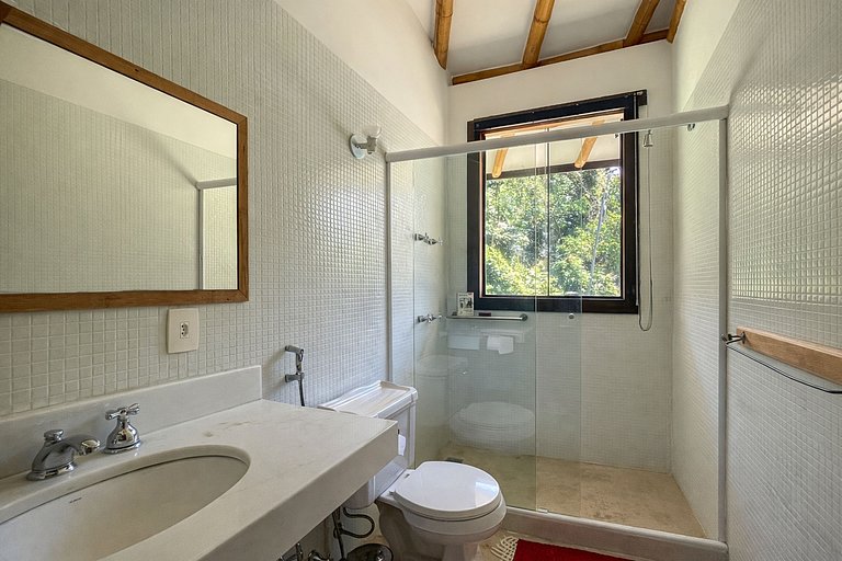 Ang054 - Santuario Privado en Porto Frade