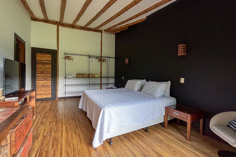 Ang054 - Santuario Privado en Porto Frade