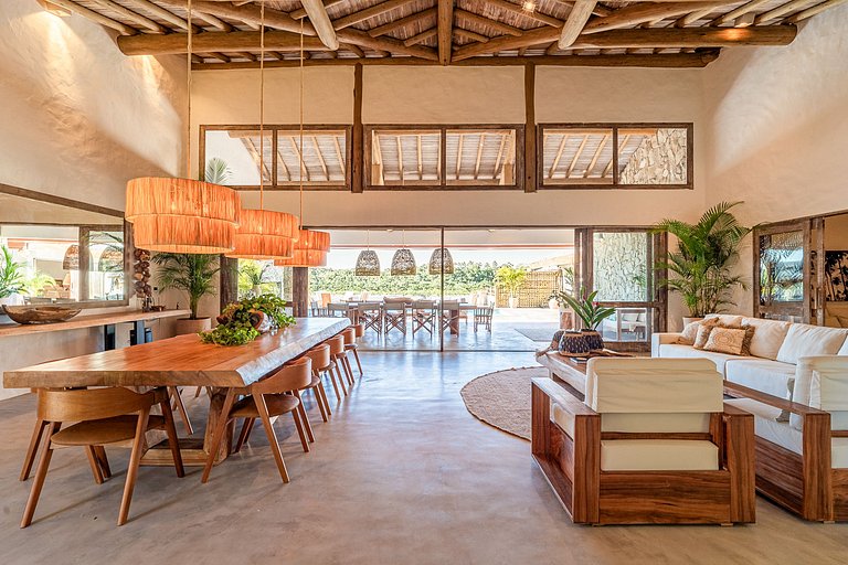 Bah074 - Imposing house over Trancoso River valley