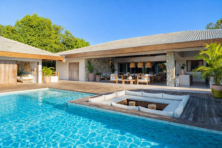 Bah074 - Imposing house over Trancoso River valley