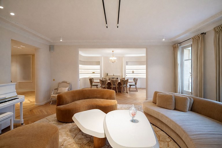 Par061 - Appartement de prestige à louer à Paris 7