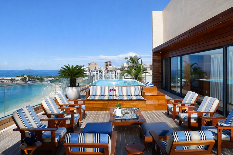 Rio114 - Luxury Beachfront Penthouse in Copacabana