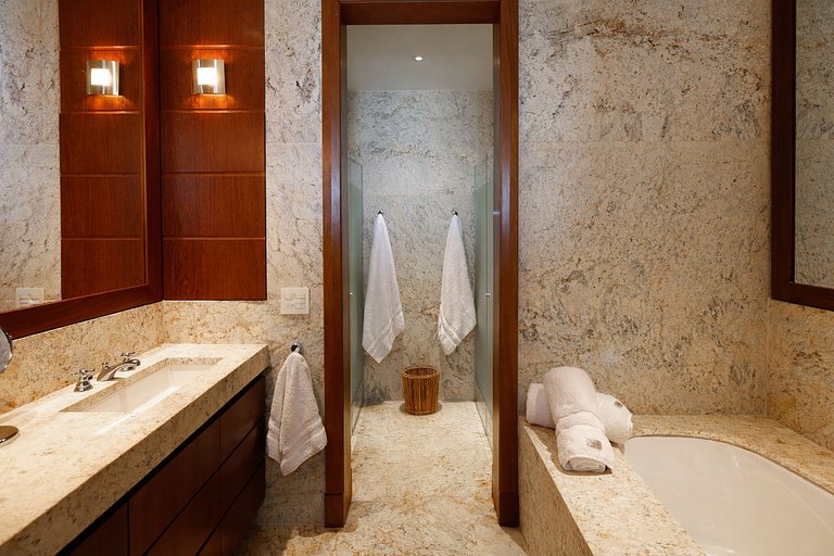 Rio114 - Luxury Beachfront Penthouse in Copacabana