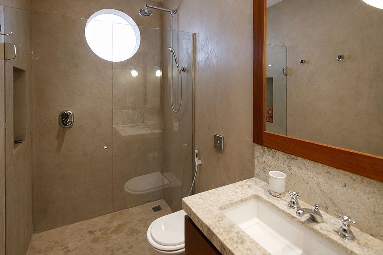 Rio114 - Luxury Beachfront Penthouse in Copacabana