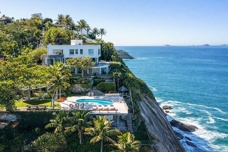 Rio005 - Luxury mansion with ocean view in Joá