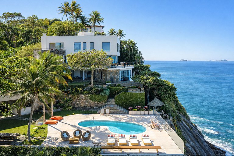 Rio005 - Luxury mansion with ocean view in Joá