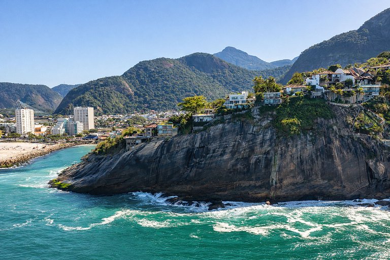 Rio005 - Luxury mansion with ocean view in Joá