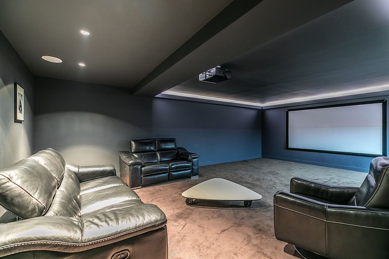 Azu053 - Exceptional Contemporary Villa