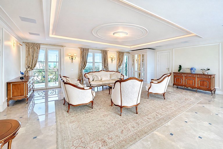 Azu058 - Somptueux palais Belle Époque à Cannes