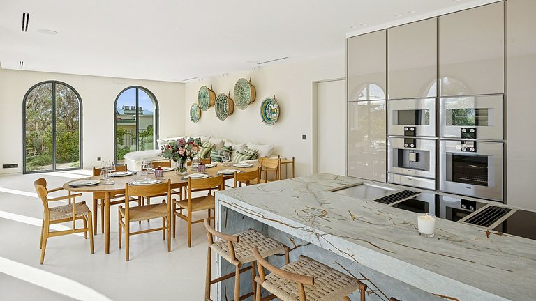 Azu089 - Neo-Provençal Villa with Panoramic Views