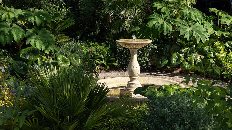 Azu089 - Villa néo-provençale avec vues mer