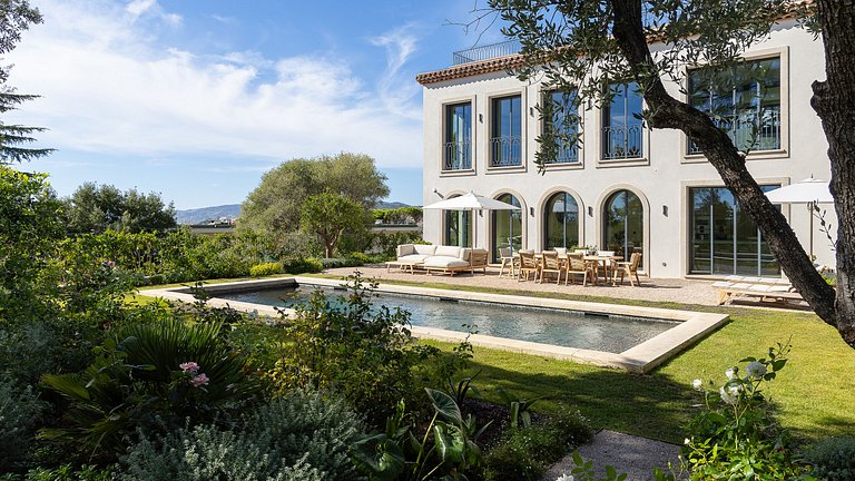 Azu089 - Villa neo provenzal con vistas mar