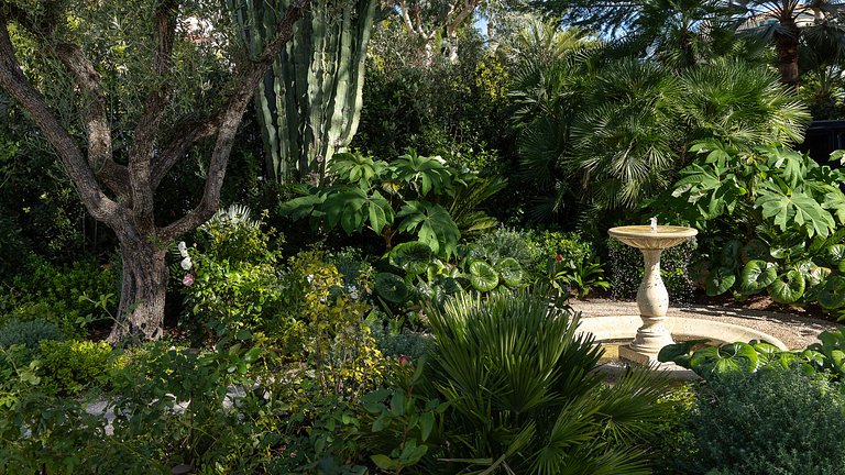 Azu089 - Villa neo provenzal con vistas mar