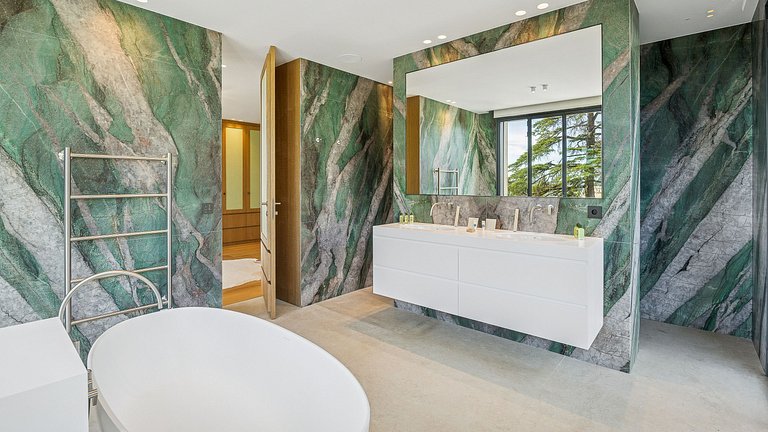 Azu089 - Neo-Provençal Villa with Panoramic Views