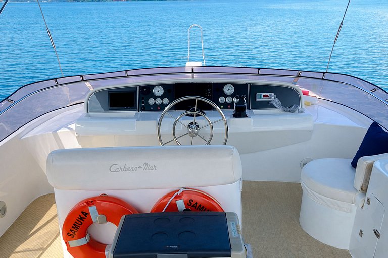 Ang053 - Linda mansão beira-mar