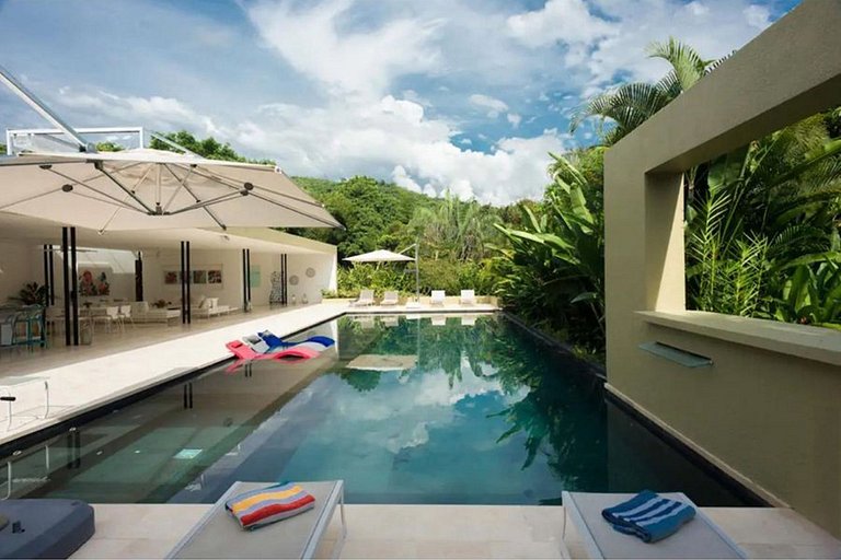 Anp083 – Villa contemporaine avec piscine à Mesa de Yeguas