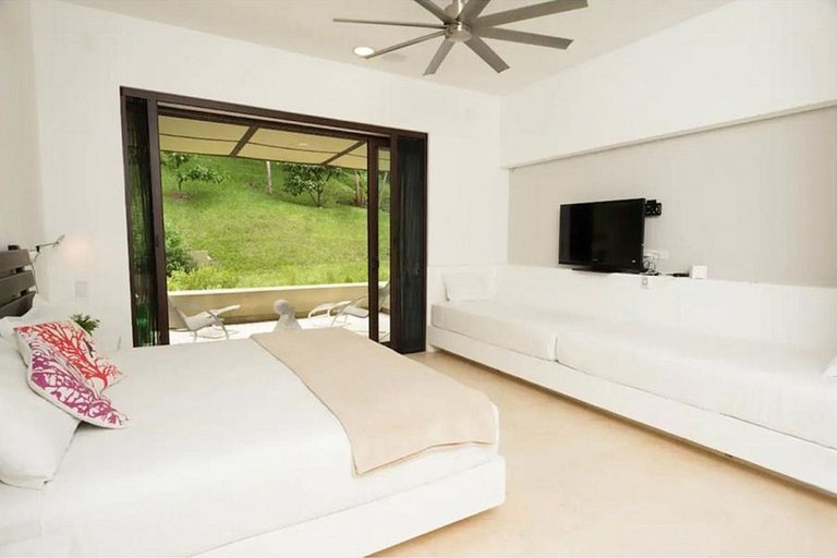 Anp083 – Villa contemporânea com piscina em Mesa de Yeguas