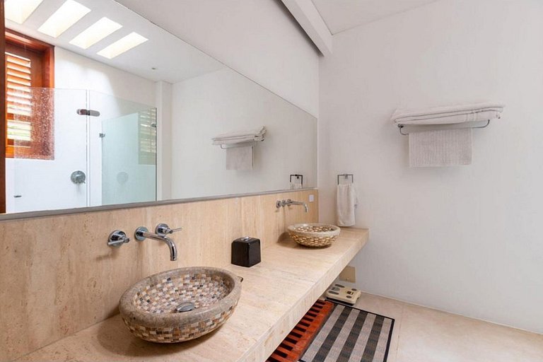 Anp067 – Refuge contemporain à Mesa de Yeguas