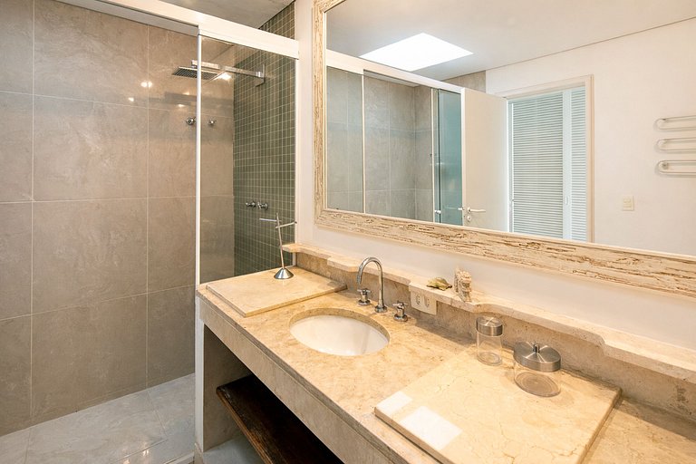 House, Angra dos Reis, 6 suites.