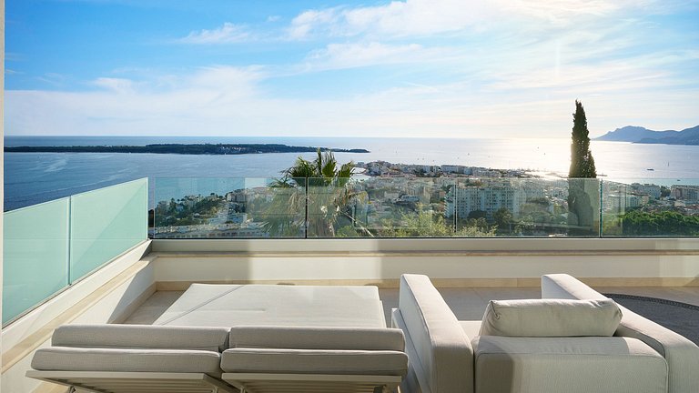 Azu090 – Villa contemporánea con vista al mar en Cannes