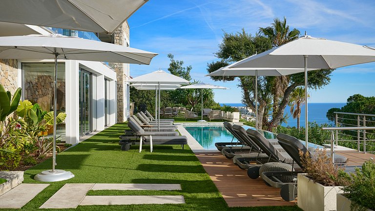 Azu090 – Contemporary sea view villa in Cannes