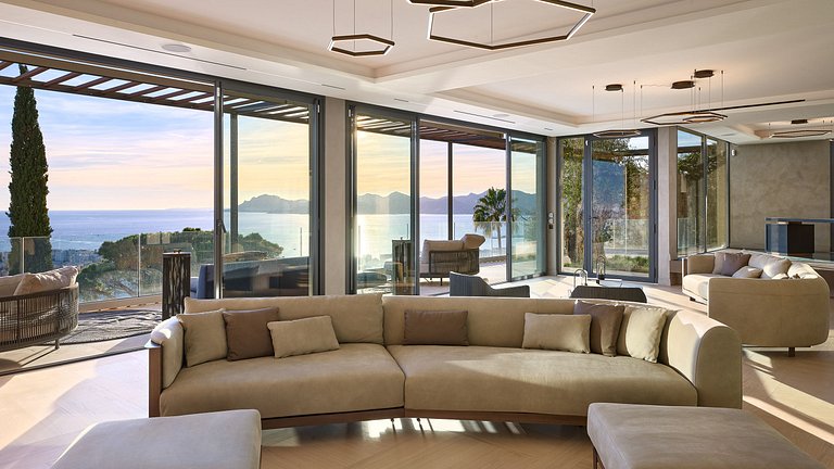 Azu090 – Villa contemporaine avec vue mer à Cannes