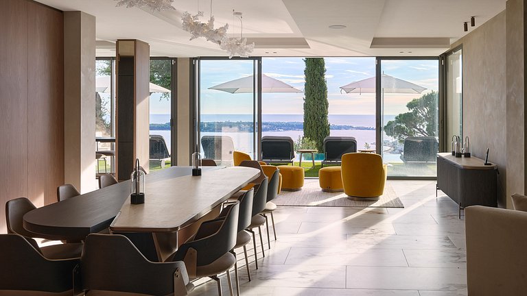 Azu090 – Contemporary sea view villa in Cannes
