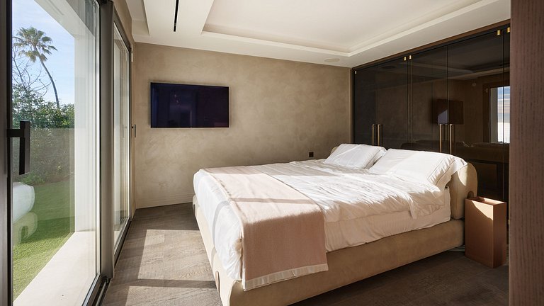 Azu090 – Villa contemporânea com vista para o mar em Cannes