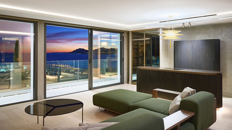 Azu090 – Contemporary sea view villa in Cannes