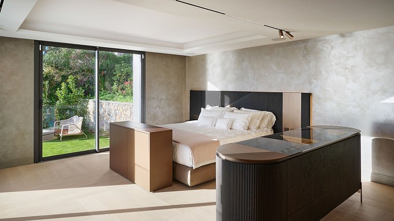 Azu090 – Contemporary sea view villa in Cannes