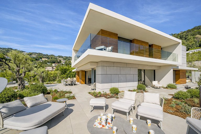 Azu128 – Elegant garden villa with pool in Cannes