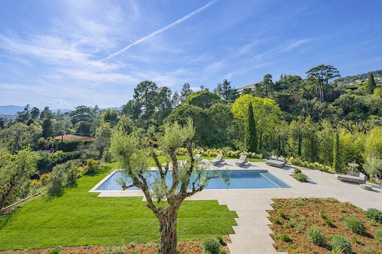Azu128 – Elegante villa com jardim, piscina em Cannes
