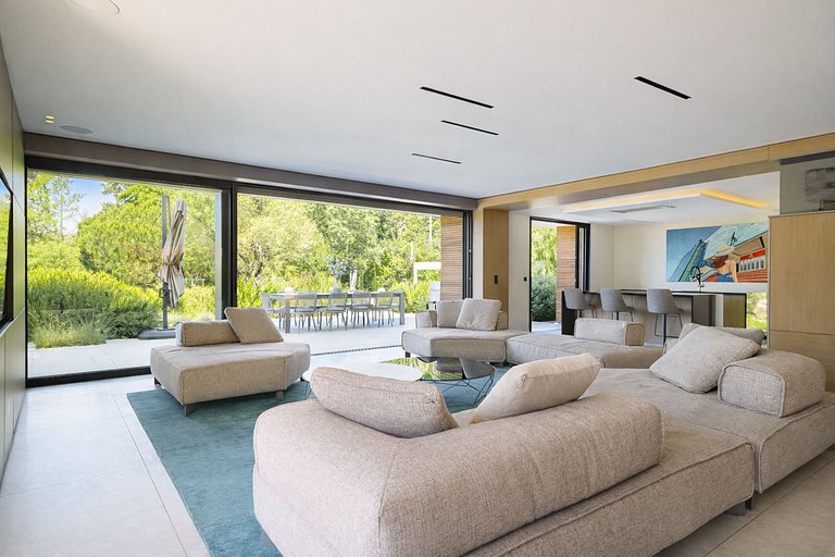 Azu128 – Elegante villa com jardim, piscina em Cannes