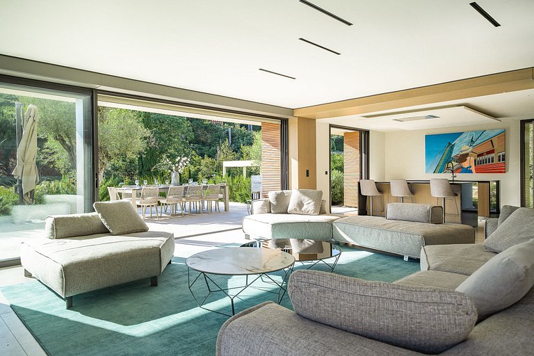 Azu128 – Élégante villa avec jardin, piscine à Cannes