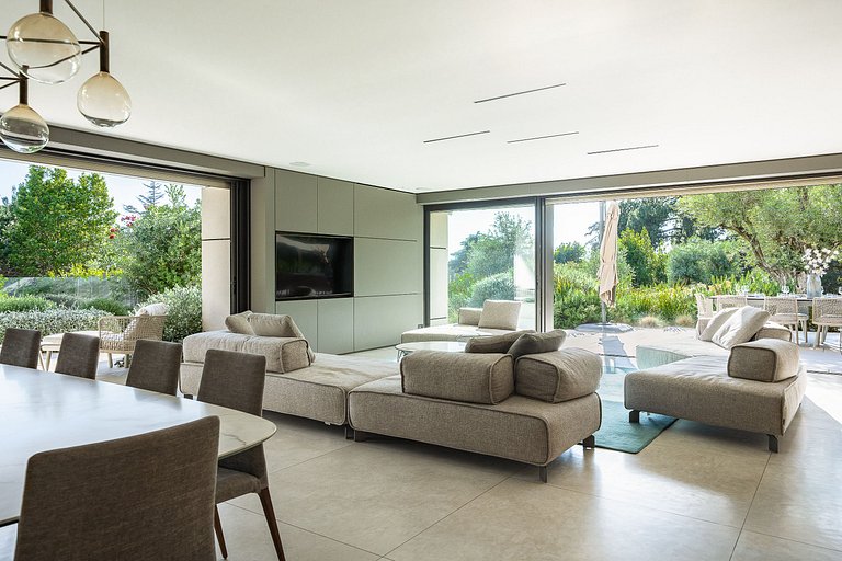 Azu128 – Elegante villa com jardim, piscina em Cannes