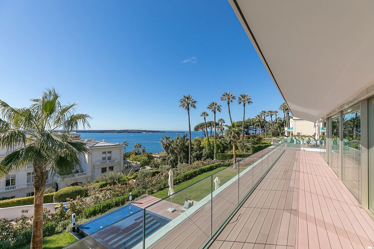 Azu195 – Panoramic sea view luxury villa in Cannes