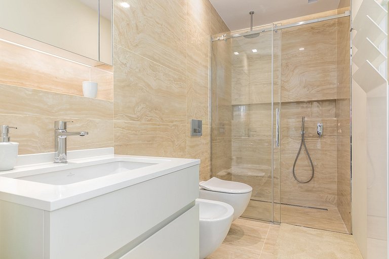 Azu195 – Villa de luxe avec vue panoramique sur la mer à Can